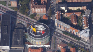 Illustration for article titled These Fantastic Buildings Are Like Wedding Rings For Giants